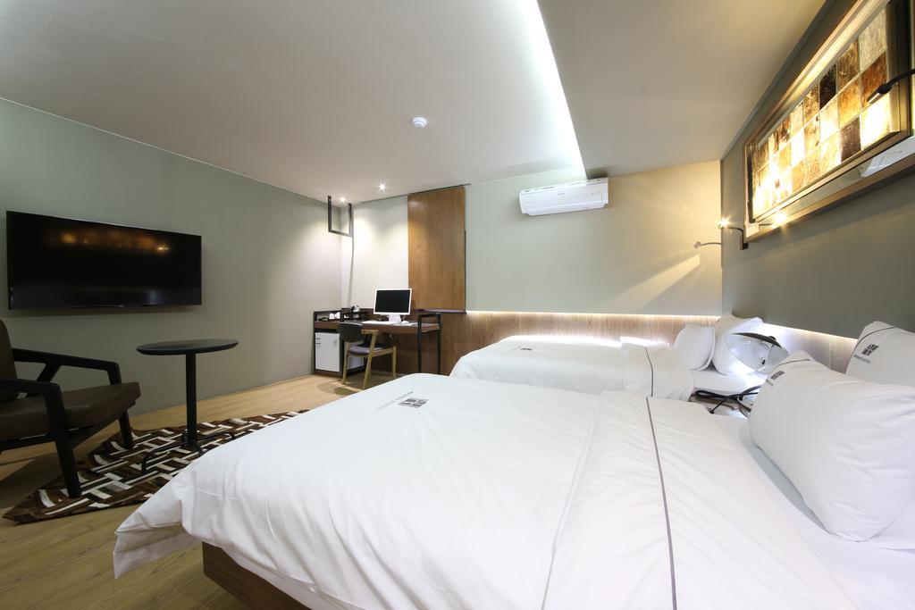 Avenue Hotel Jeonju Exterior foto