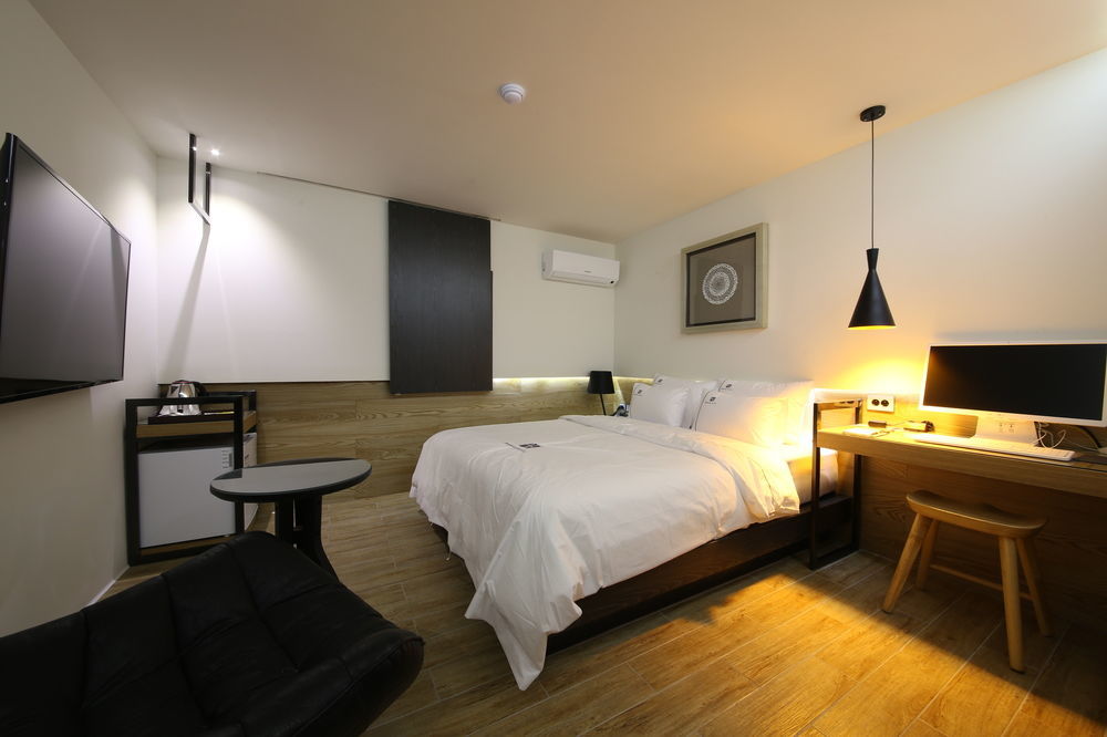 Avenue Hotel Jeonju Exterior foto